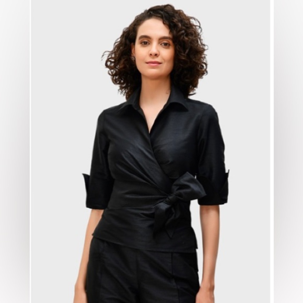 eshakti Dupioni Wrap Top. Size 3X/24W in Black